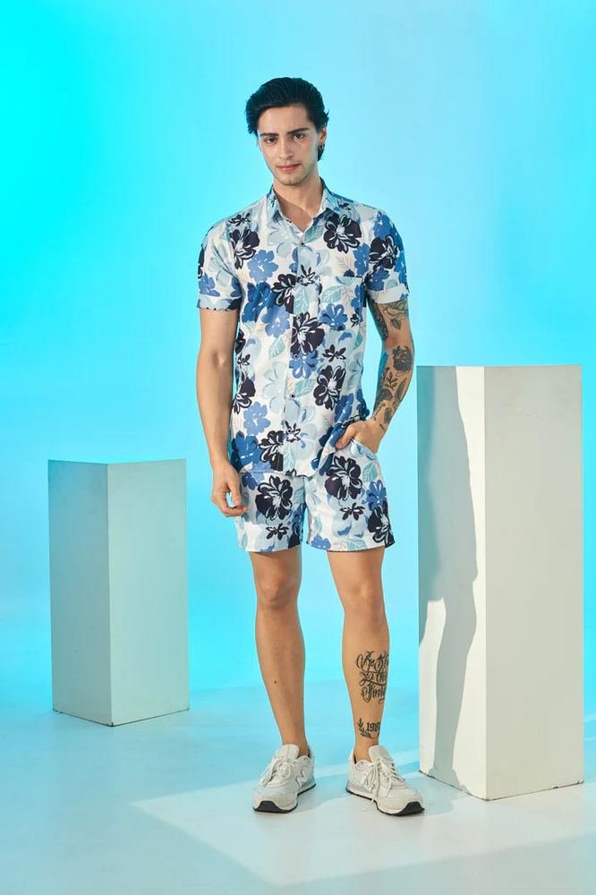 Floral printed shorts photo 2
